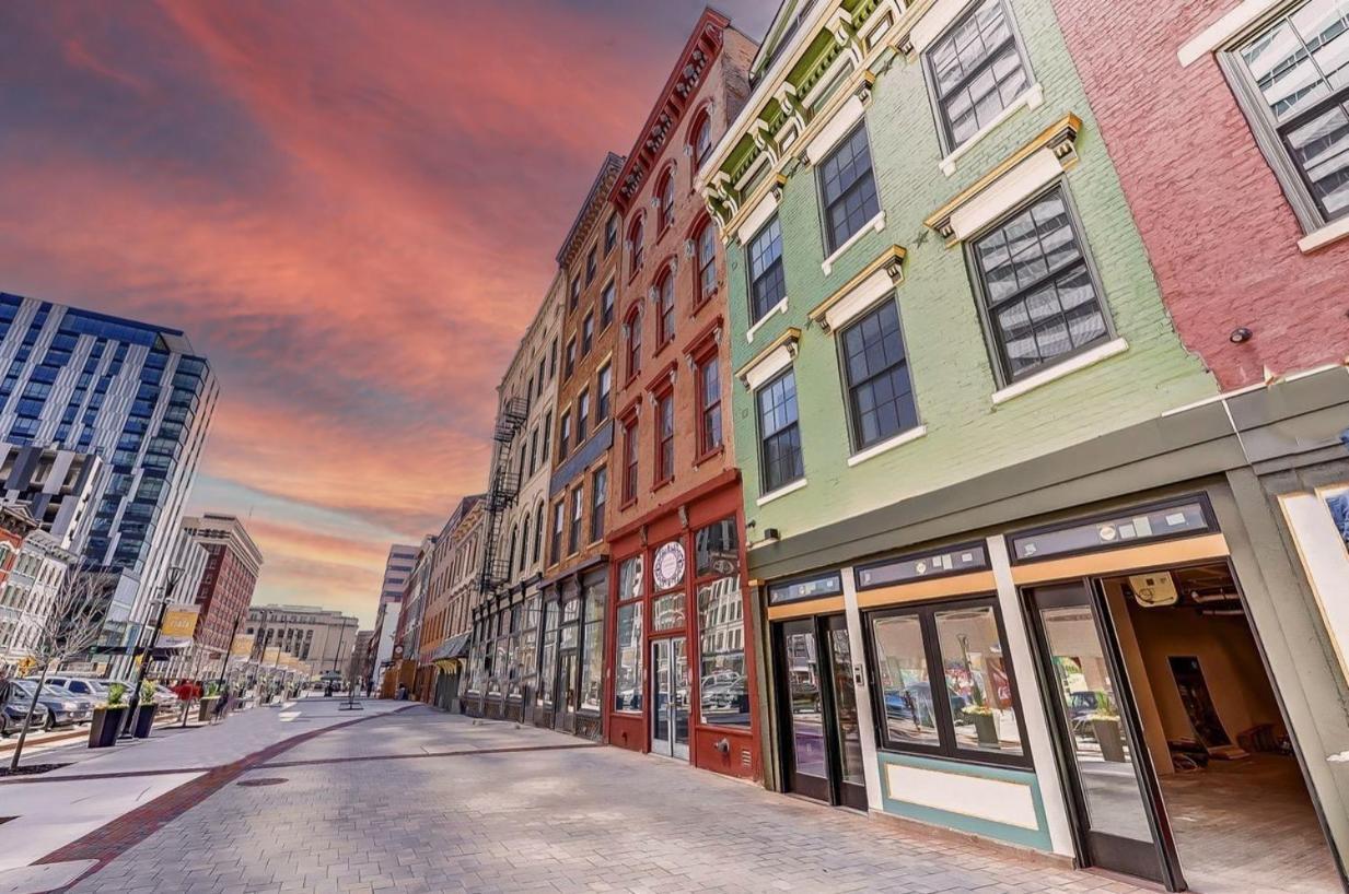Spacious 2 Bed 2 Bath Downtown Otr Condo Minutes Walk To The Reds Bengals Stadium & More! Cincinnati Exterior foto