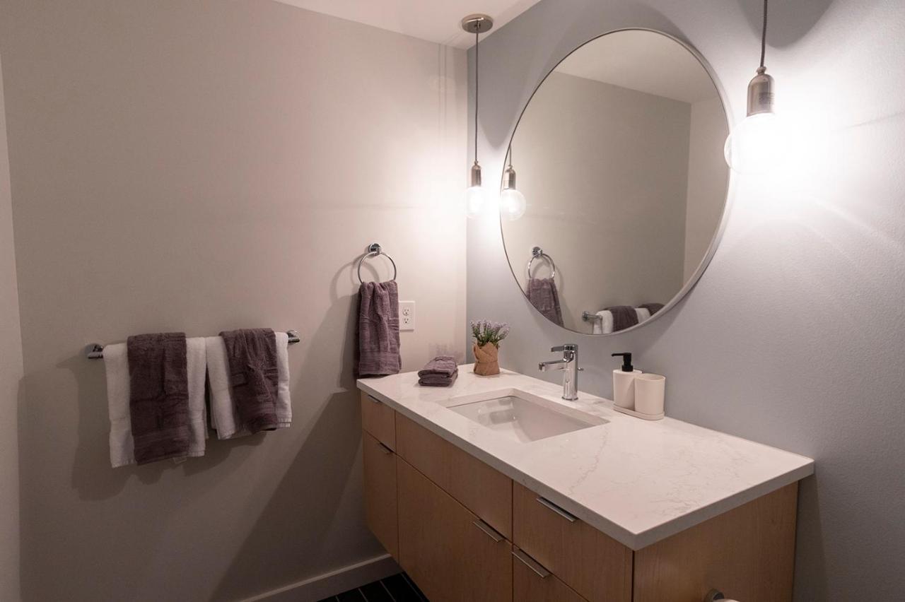 Spacious 2 Bed 2 Bath Downtown Otr Condo Minutes Walk To The Reds Bengals Stadium & More! Cincinnati Exterior foto