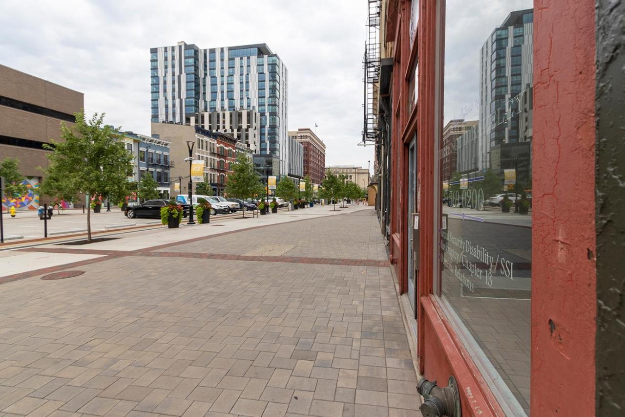 Spacious 2 Bed 2 Bath Downtown Otr Condo Minutes Walk To The Reds Bengals Stadium & More! Cincinnati Exterior foto